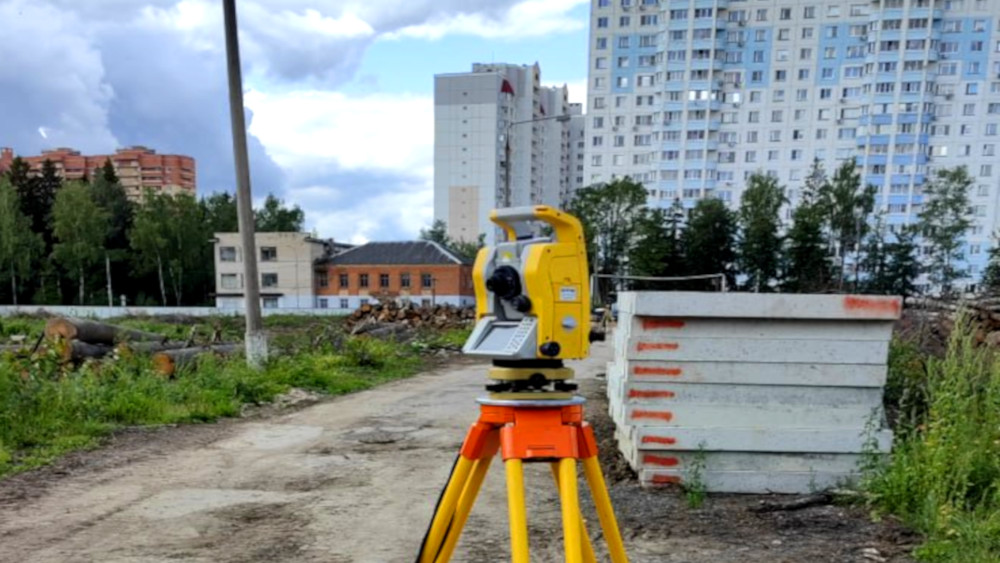 После изысканий, качественно проведенных Мособлгеотрестом, началась реализация проекта строительства образовательного центра