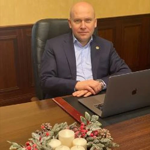 Дорогие друзья, коллеги и партнеры, поздравляю вас с Новым 2021 годом!
